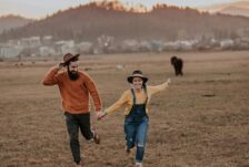 UZUN SÜRELİ İLİŞKİDE MEMNUNİYET VE İSTİKRAR